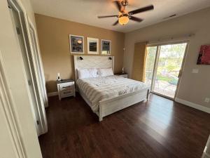 House with 2 Master Bedrooms