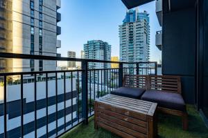 Clarendon Convenient Exhibition Centre 2B2B CP