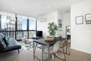 MStar Penthouse CBD Apartment