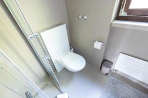 Mountain View - Trek, Bike, Ski, Lake