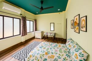 ac room with kitchen and Terrace