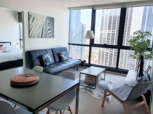 MStar Penthouse CBD Apartment