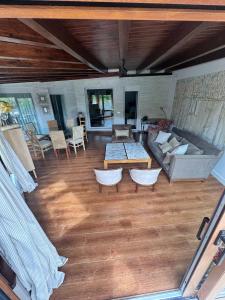 Fabuloso Bajo con Jardines