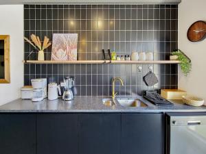 City Oasis Apartment with Rooftop Pool!