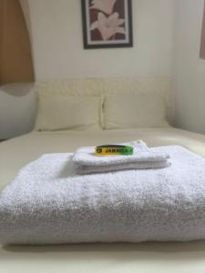 Pearl of the City JAMAICA PEARL