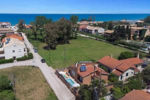 Villa Mandola by Villa Plus