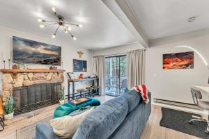 Modern Incline Village Escape Near Lake and Trails