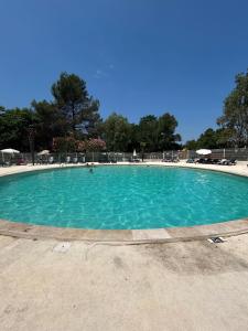 Campings Mobil-Home au pied du Luberon : photos des chambres