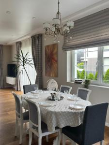 Melnrage Beach cozy apartments & terrace - pine view sea entry