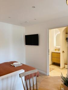 Appartements Studio cosy avec exterieur - Lyon Eurexpo Stadium : photos des chambres