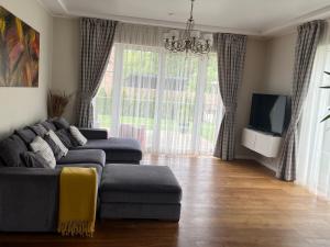 Melnrage Beach cozy apartments & terrace - pine view sea entry