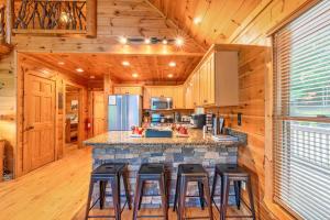 Red Oak Luxe Mountain Cabin