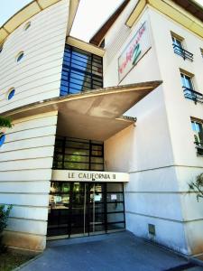 Aix Pont de Larc California 2 Coté Jardin - Parking