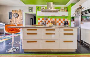 Maisons de vacances Gorgeous Home In Coursac : photos des chambres