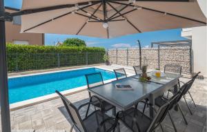 Lovely Home In Radmani 