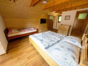 Chaty pod Kamenným morom - Hôrka