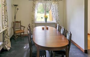 Lovely Home In Berghem With Wifi