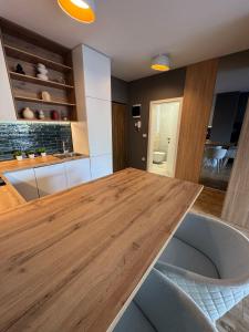 AD Luxe Lake Suite