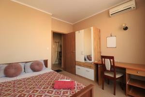 Първа линия Апартаменти