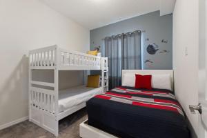 Gorgeous Waterview ,Top Floor, 2Bd Condo, Storey Lake Resort