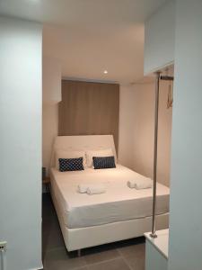 Summer Me - Corfu Downtown Studios