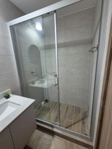 Parque14, Ciudad Guatemala, Aeropuerto La Aurora