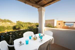 Sunrise House With Sea View - Happy Rentals