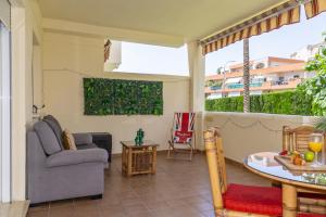 Escapada junto al mar con vistas y piscina