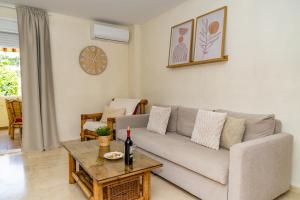 Escapada junto al mar con vistas y piscina