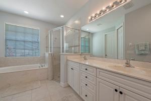 Paradise Retreat Saltwater Luxury Pool with Hot Tub