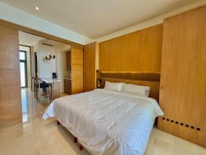 Zantamar Penthouse 607B