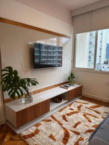 Apt com ar condicionado a 500m da Praia de Ipanema