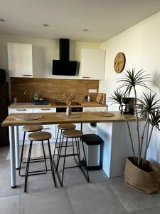 Appartement de vacances au calme absolu, vue mer.