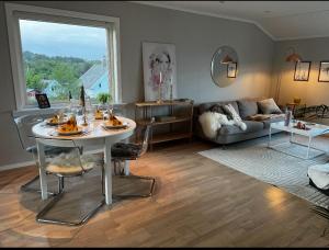 Koselig leilighet med utsikt, gåavstand fra sentrum