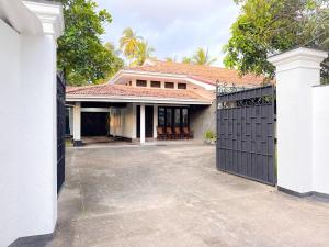 Grand Residencies Negombo