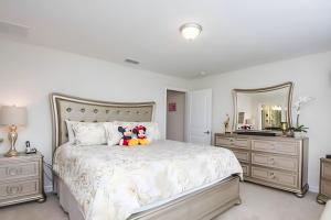 4BR Lake View Waterpark at Storey Lake 3155PP