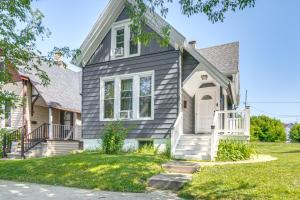 2 Mi to Dtwn Milwaukee: Family Home w/ Yard