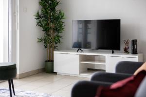 The Bright Urban Calm Basel St Louis