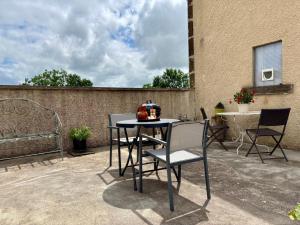 Gîte tout inclus avec terrasse, jardin et parkings, proche Puy-en-Velay et chemins de randonnée. - FR-1-582-323