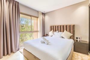 Spacious luxury 3BR by the pool