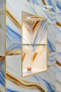 Exquisite 2-Bedroom Luxury Apartment in Prestigious Mayfair H3