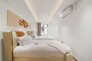 Exquisite 2-Bedroom Luxury Apartment in Prestigious Mayfair H3