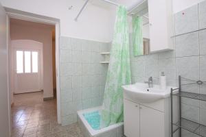 Apartments by the sea Slatine, Ciovo - 16131