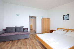 Apartments by the sea Podstrana, Split - 19987