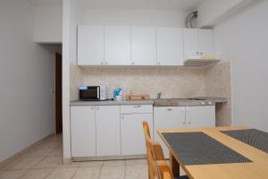 Apartments by the sea Podstrana, Split - 19987