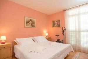 Apartments with parking space Split - 24725