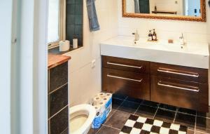 3 Bedroom Beautiful Home In Nynäshamn