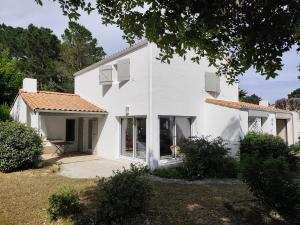 Maisons de vacances Maison spacieuse pour 8 pers, proche mer et foret - FR-1-323-574 : photos des chambres