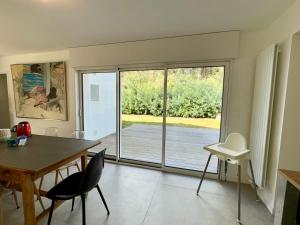 Maisons de vacances Maison spacieuse pour 8 pers, proche mer et foret - FR-1-323-574 : photos des chambres