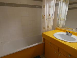 Appartement T2+ cabine avec piscine et parking à Saint-Jean-de-Monts - FR-1-323-315